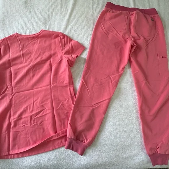 Figs neon pink scrub set xs/p - Picture 2 of 4